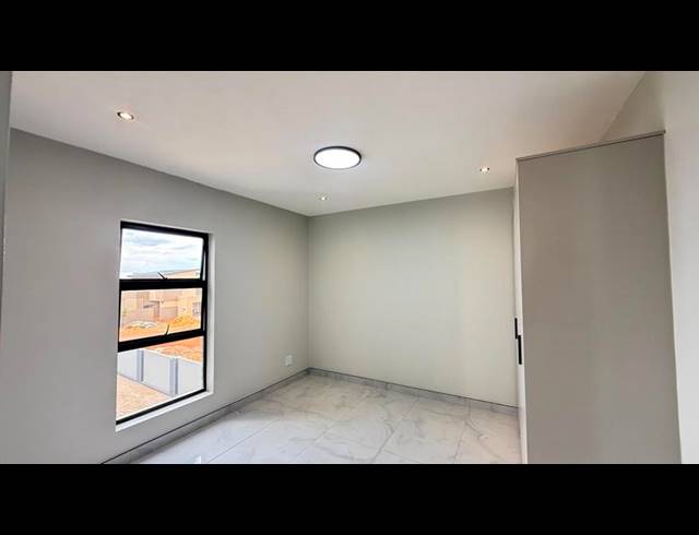 4 BEDROOM HOUSE FOR SALE IN FOUNTAINBROOK ESTATE